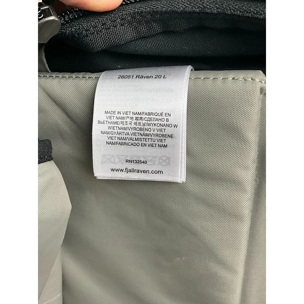 Fjallraven Raven 20L Backpack Unisex OS Black G-1000 Laptop Sleeve Padded Straps